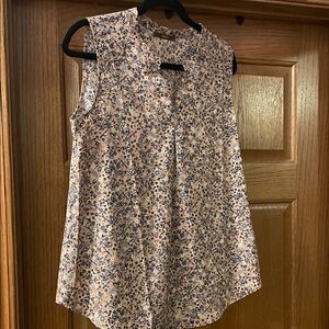 Chic Floral Sleeveless Blouse - Cream and Blue